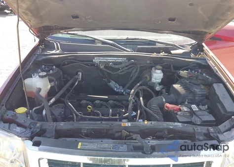 2011 Ford Escape Limited z USA, uszkodzony, nr VIN 1FMCU0E73BKC36751